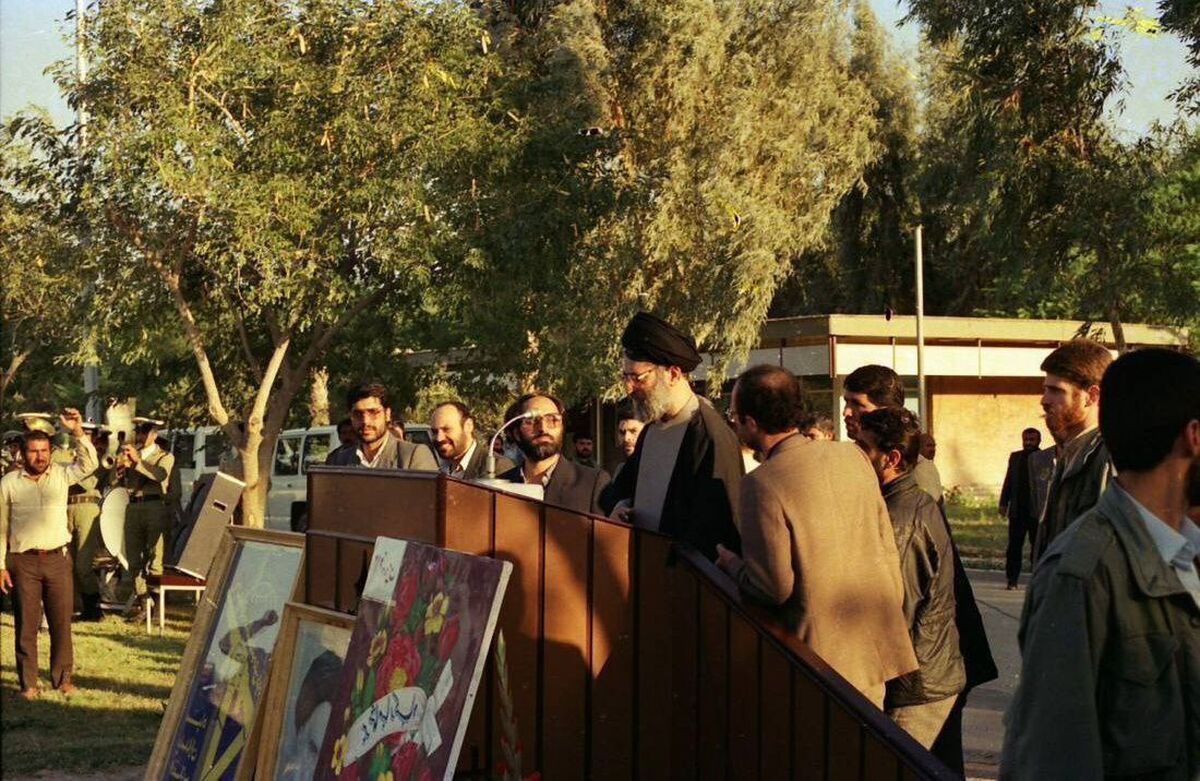  ۱۲ فروردین ماه سالروز افتتاح شرکت فولاد خوزستان به دست مقام معظم رهبری در سال ۱۳۶۸ گرامی باد