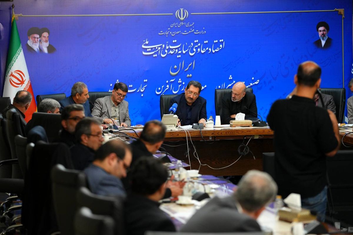 واحدهای صنعتی با تکیه بر توان داخلی و فناوری‌ها نوسازی می‌شوند