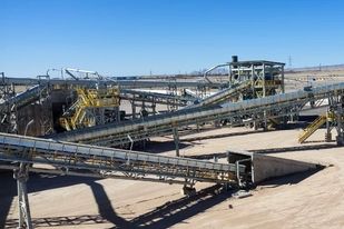 واحد سنگ‌شکن کارخانه آهک خاتون آباد راه‌اندازی شد