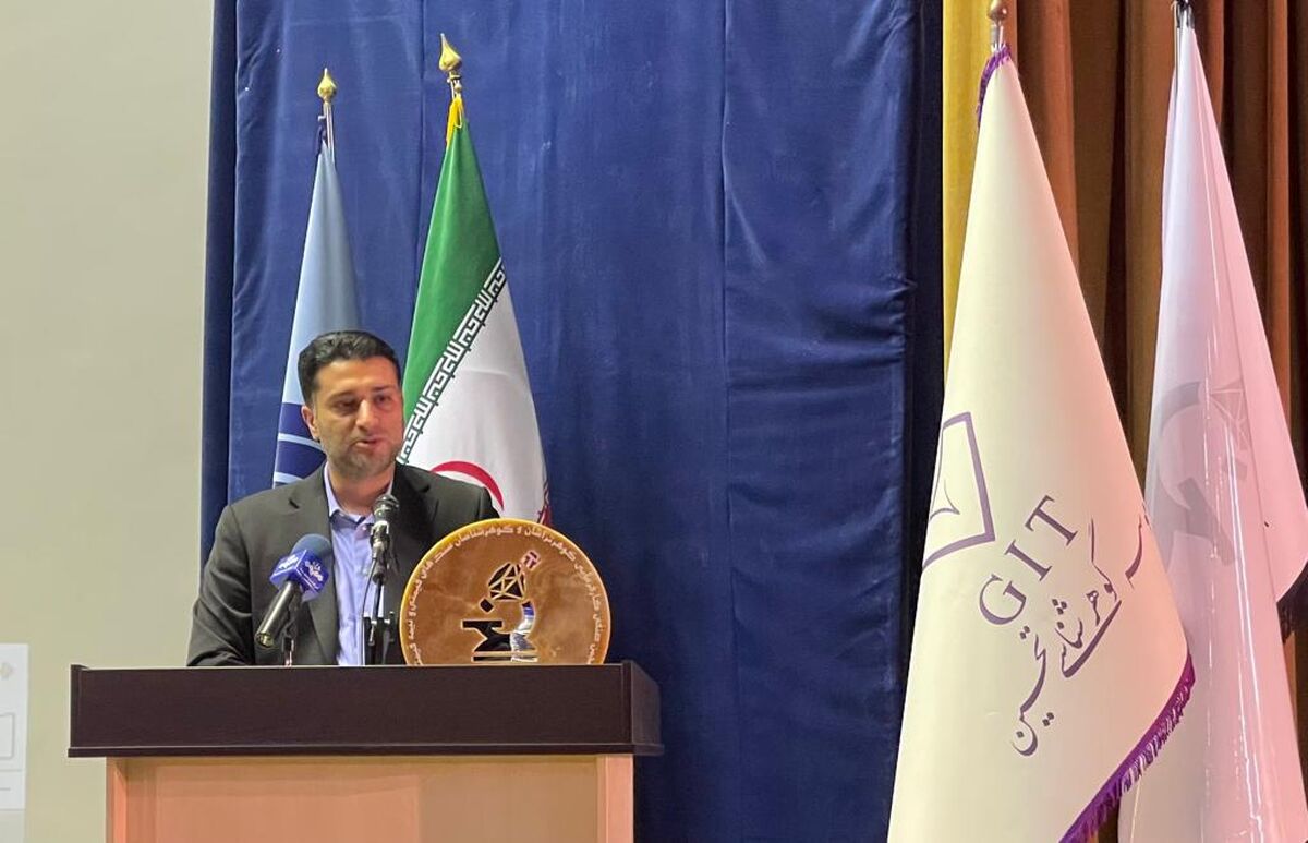 هم افزایی سازمان های مختلف برای تحقق سند جامع گوهرسنگ کشور/حمایت ایمیدرو از برگزیدگان در اولین همایش ملی علوم گوهر