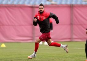 اخبار مهم از اردوگاه پرسپولیس تمرین ویژه استقلالی های پرسپولیس |رونمایی از لباس های زمستانی و تغییر در ترکیب + عکس
