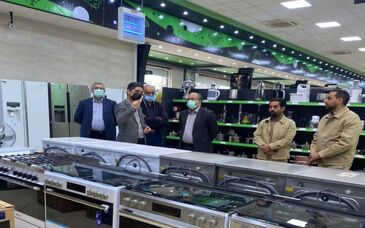 بازدید معاون مالی و سرمایه انسانی چادرملو از فروشگاه شرکت تعاونی مجتمع صنعتی