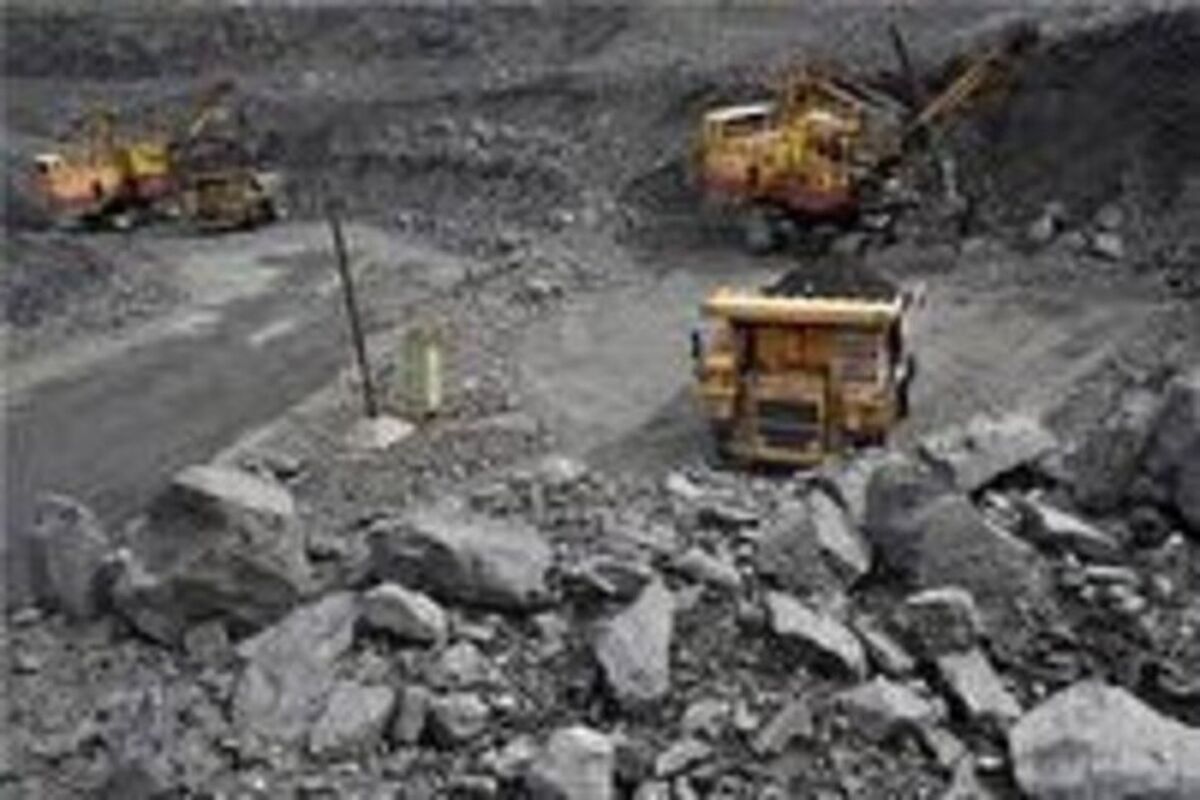  استاندار سمنان: خام فروشی آسیب معادن سمنان است