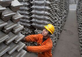 جهان نگران رشد قیمت آلومینیوم و فولاد