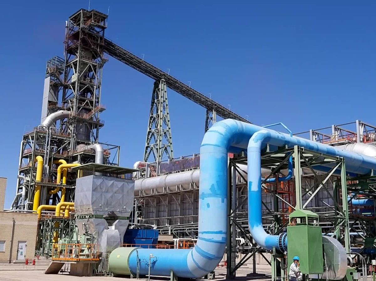 تداوم چالش‌ها در مجتمع فولاد قاینات؛ پروژه‌ای که هنوز به ظرفیت واقعی نرسیده است