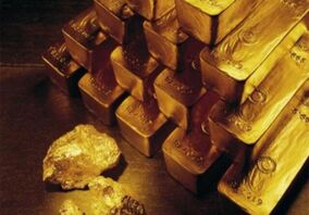 طلای جهانی با اخم به تعطیلات رفت