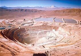 وزیر کشور در جریان فرآیند تولید مجتمع مس سرچشمه قرار گرفت