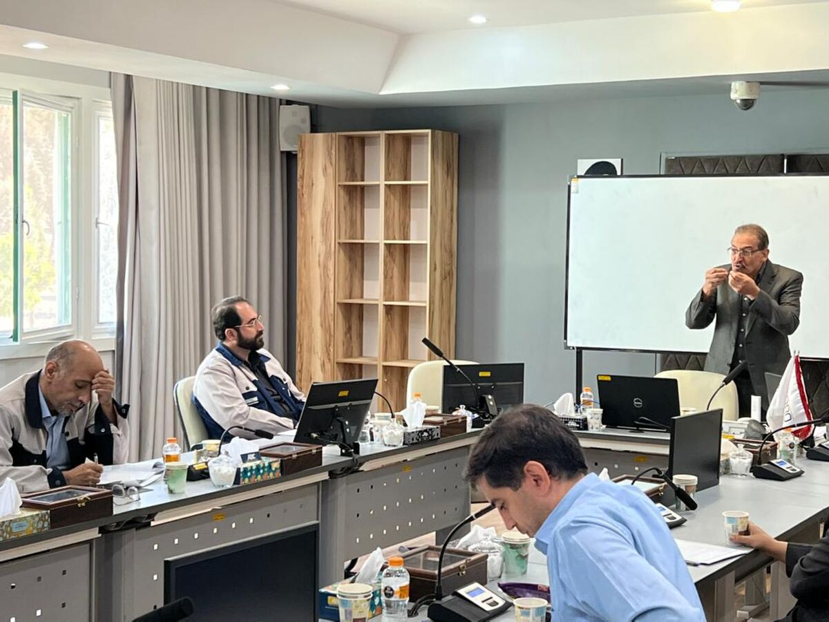برگزاری دوره آموزشی استانداردسازی گزارش های علمی-صنعتی بخش فرآوری

