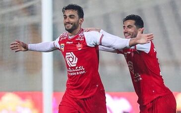 پیشنهاد لژیونر پرسپولیسی به هافبک سرخ‌ها برای رفتن به قطر