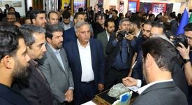 در نمایشگاه معدن غرب کشور در همدان انجام شد؛بازدید رئیس هیات عامل ایمیدرو، استاندار همدان و نمایندگان مجلس از غرفه مرکز تحقیقات یزد
