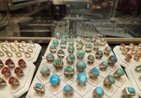 یک صادرکننده سنگهای قیمتی تفویض ارزش‌گذاری آنها به خراسان رضوی را خواستار شد