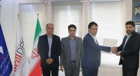 نخستین پروانه ۵ ساله مرکز کارآموزی جوارکارگاهی مرکز تحقیقات یزد صادر شد