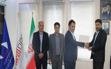 نخستین پروانه ۵ ساله مرکز کارآموزی جوارکارگاهی مرکز تحقیقات یزد صادر شد