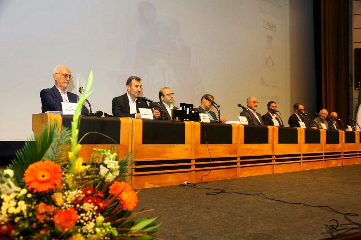 حمایت ایمیدرو از دانش بنیان ها برای اجرای سیاست های فولاد سبز / حل مشکلات نامتوازن با کمک بخش خصوصی در ستاد فولاد/ اعلام مجموعه اقدامات ایمیدرو در مسیر فولاد سبز