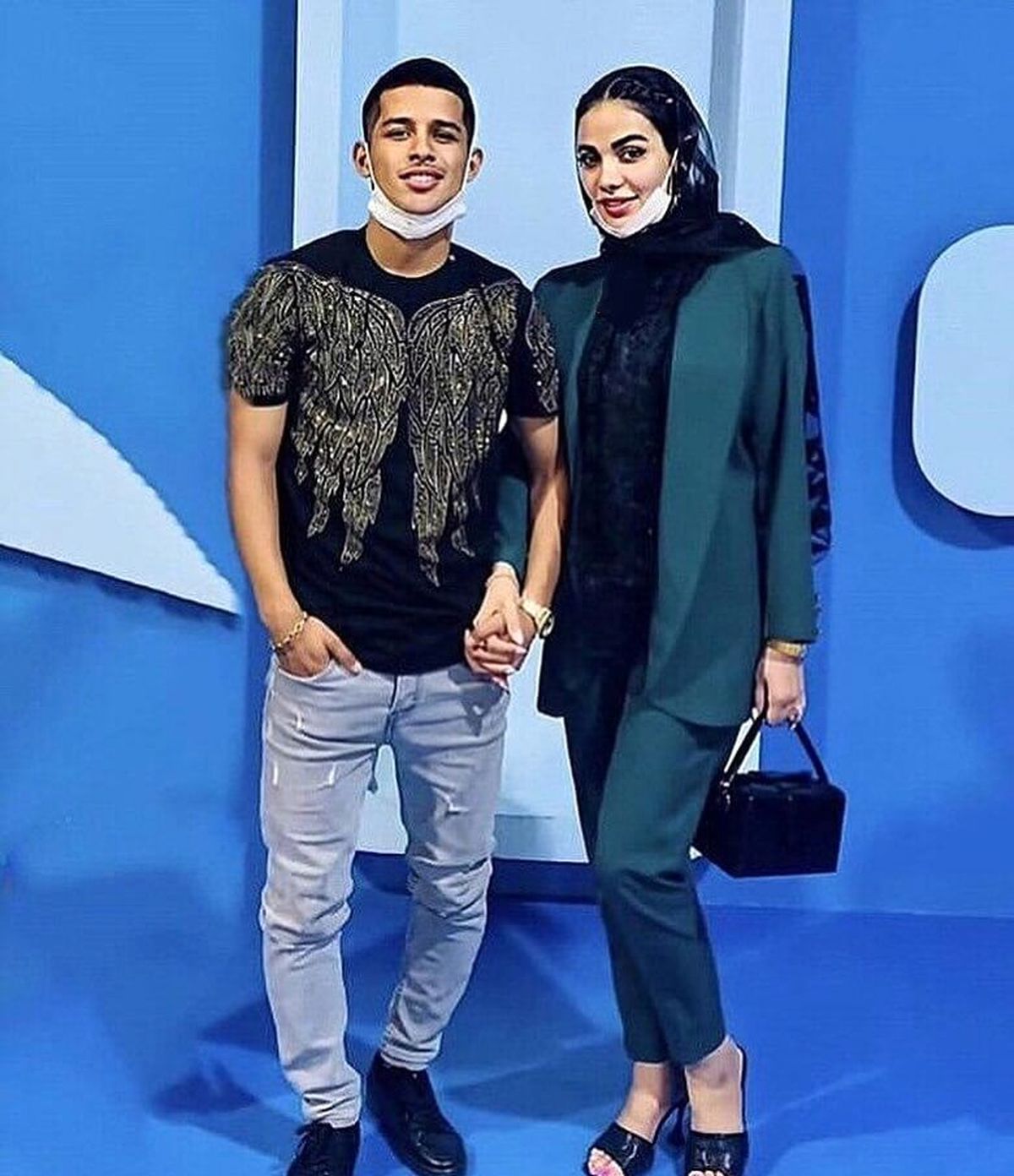عکس/ مهدی قائدی و همسرش دست در دست هم