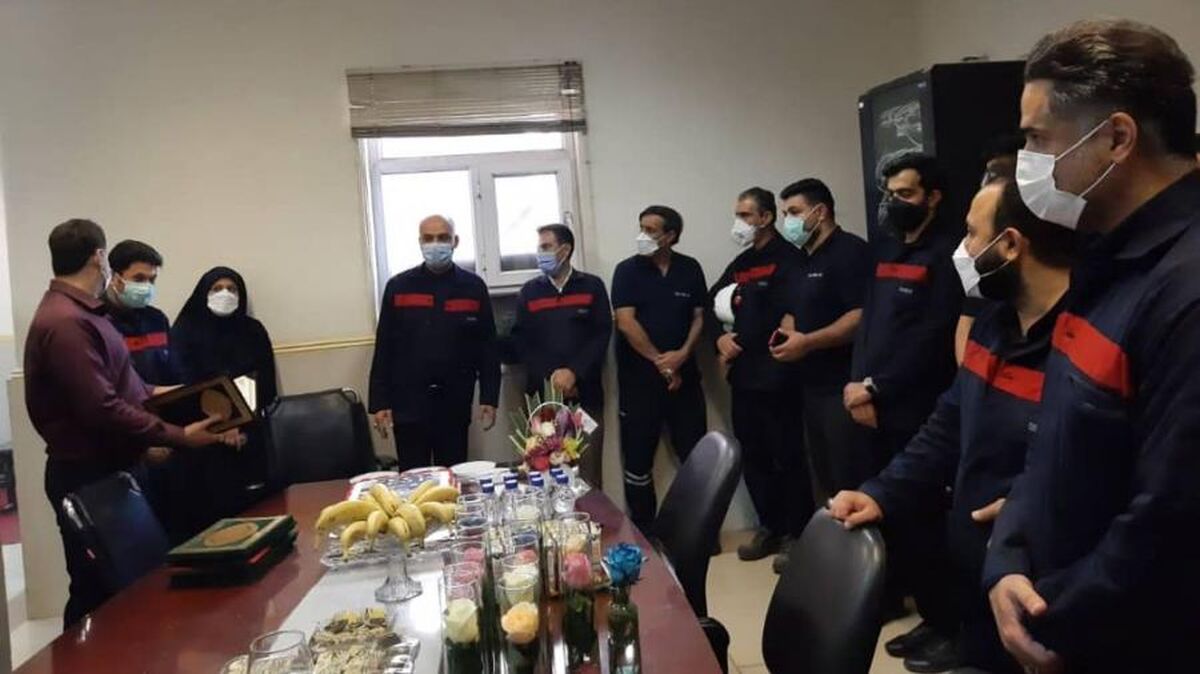 تقدیر مدیرعامل فولاد اکسین از پرسنل واحد ایمنی و آتش نشانان