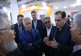 بازدید رئیس خانه معدن و فعالان بخش صنعت و معدن کشور از غرفه شرکت ملی مس