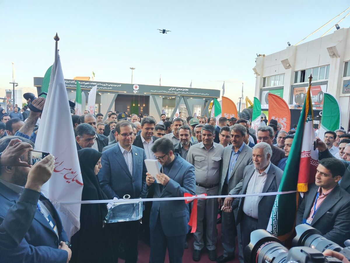 افتتاح هشتمین نمایشگاه صنایع معدنی کرمان و جای خالی مسئولان دولتی

