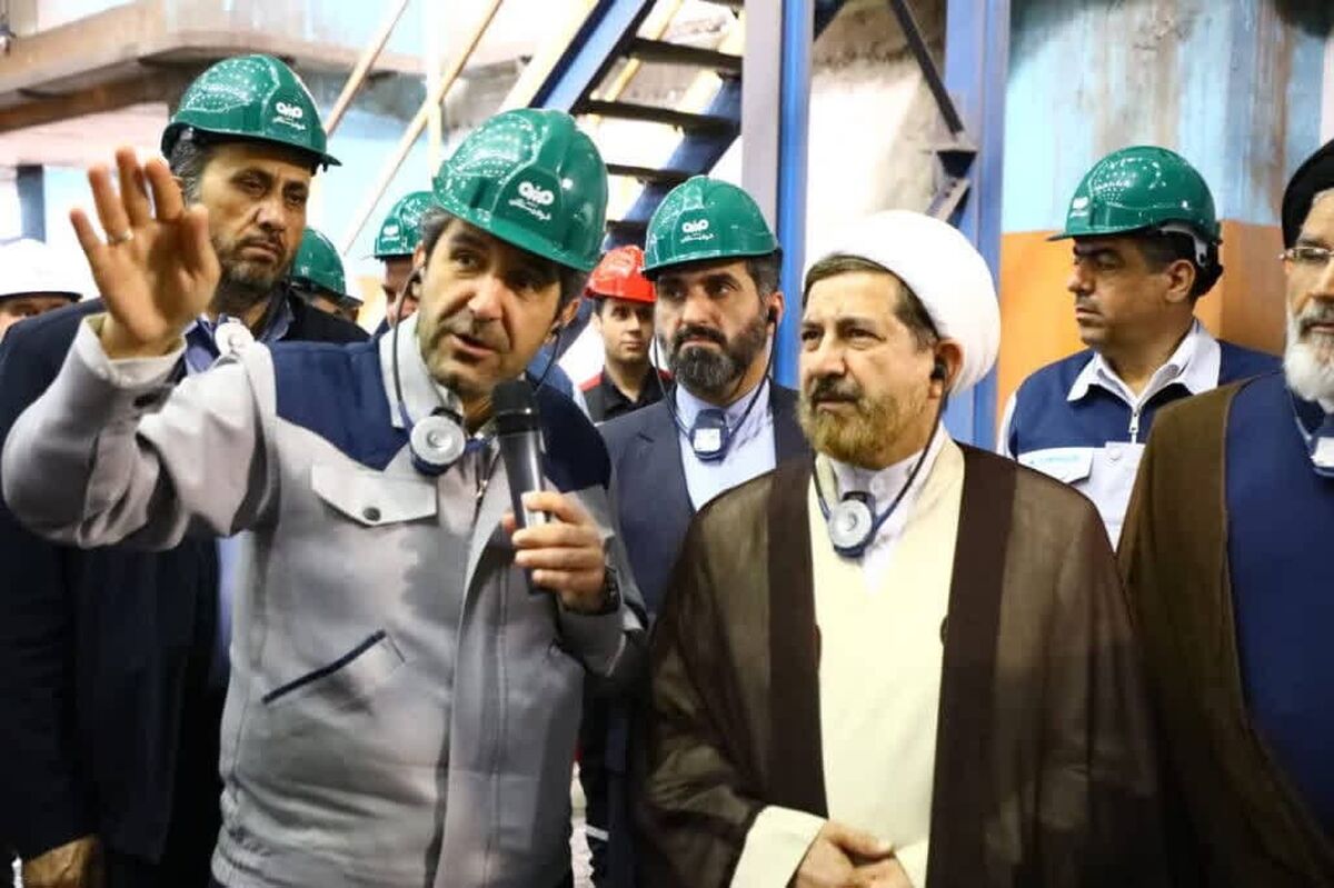 عزم آهنین فولاد سنگان در تحقق شعار سال/همه پای کار آمدند