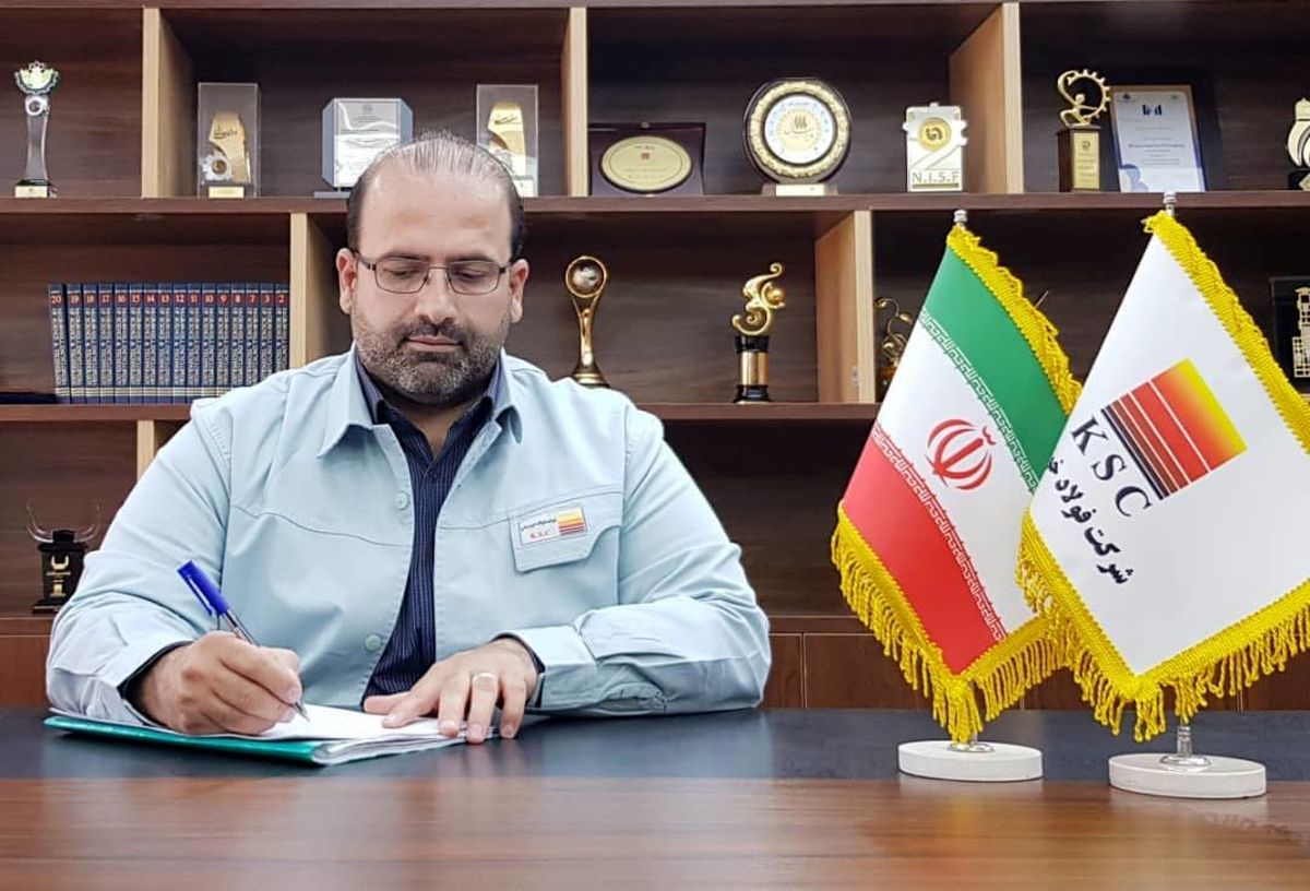  پیام تبریک امین ابراهیمی مدیرعامل گروه فولاد خوزستان به مناسبت شکستن مرزهای تولید و ثبت رکورد ماهانه ۳۵۱ هزار تن شمش و ۳۷۳ هزار تن آهن اسفنجی در گروه فولاد خوزستان
