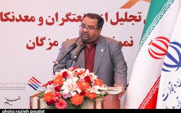 سرمایه گذاران محور اصلی و ایثارگر واقعی صنعت و تولید در منطقه ویژه اقتصادی پارسیان هستند