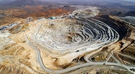 احداث نیروگاه خورشیدی ۱۰۰ مگاواتی در مجتمع مس شهربابک کلید خورد