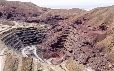 با رویکرد نوین مدیریتی تحقق یافت:درخشش معادن شرکت آلومینای ایران در نیمه نخست ۱۴۰۴ باعبور از چالش ها