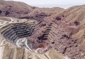 با رویکرد نوین مدیریتی تحقق یافت:درخشش معادن شرکت آلومینای ایران در نیمه نخست ۱۴۰۴ باعبور از چالش ها