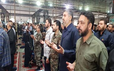 به مناسبت آغاز هفته بسیج انجام شد؛حضور پر شور بسیجیان گروه فولاد خوزستان در نماز جمعه اهواز