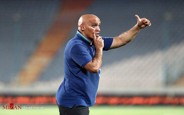 آشتی‌کنان دو استقلالی بعد از ۵ سال در شب قهرمانی تیم فرهاد مجیدی