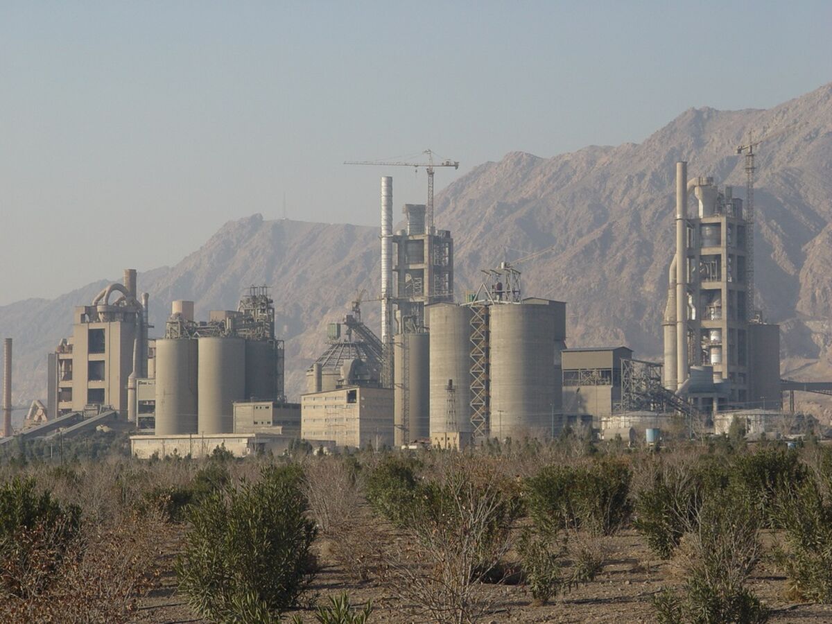 یک میلیون تن سیمان در بورس کالا عرضه می شود