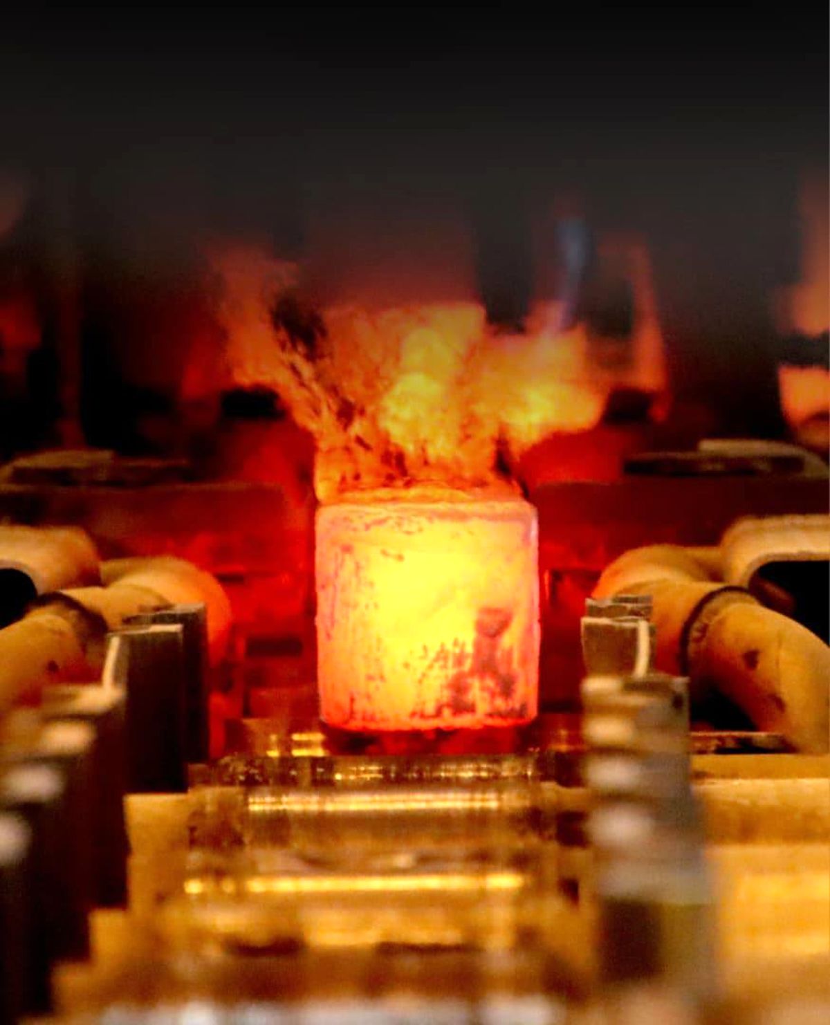 ثبت رکوردهای تولید و حمل محصول در آبان‌ماه ۱۴۰۴ توسط شرکت فولاد غدیر نی‌ریز