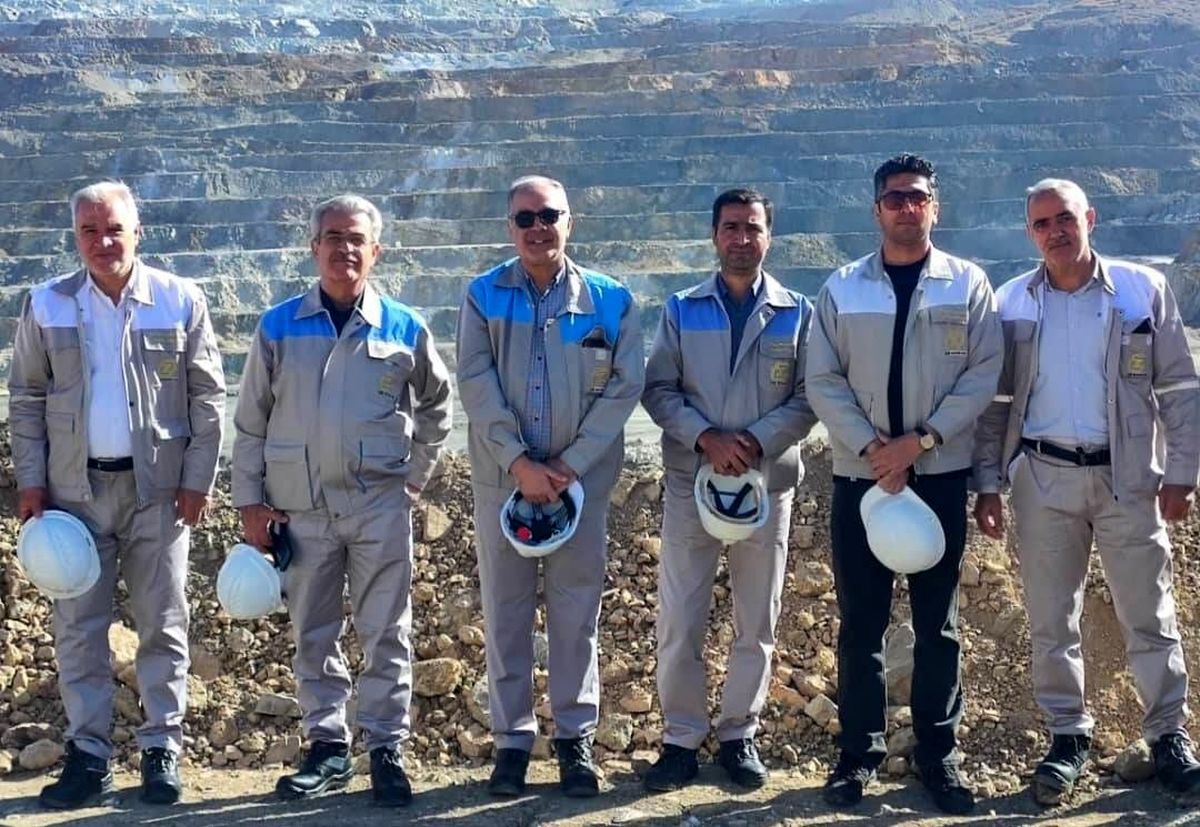 بازدید هیات مدیره شرکت تهیه و تولید مواد معدنی ایران از کارخانه طلای زرشوران