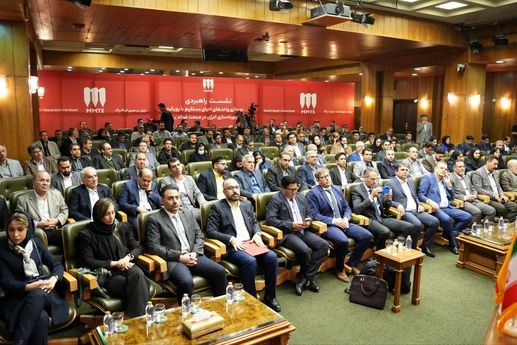 نسخه فولادی ایران برای گذار به حرارت پاک/ بدون تحول فناورانه، فولاد ایران با کاهش تولید مواجه می‌شود