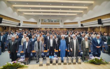 تقدیر از مجتمع مس شهربابک در همایش روز صنعت و معدن کرمان