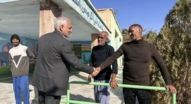 دیدار فرماندار خواف با معلولین بهزیستی؛ تصویری که دنیایی از مردانگی و مسئولیت‌پذیری را روایت می‌کند