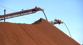 گزارش بلومبرگ از وضعیت بازار سنگ آهن در می ۲۰۲۶

