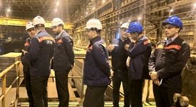 بازدید سرزده مدیر عامل شرکت فولاد اکسین خوزستان از خط تولید و گفتگو با کارکنان