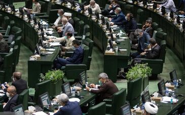 هدف اصلی لایحه متناسب‌سازی حقوق کارکنان و بازنشستگان نباید در سایه ایرادات به حاشیه برود


