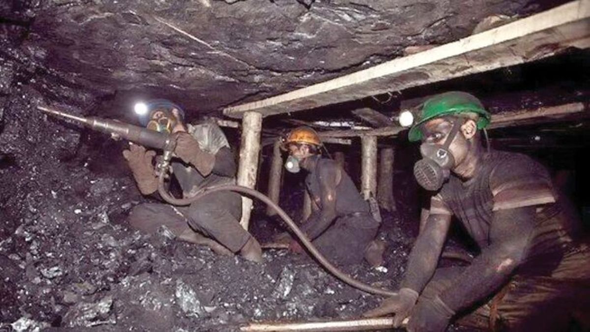 معاون دادگستری تهران: بخش مهمی از قوانین حوزه معادن مغفول مانده است/ معرفی ۱۲۴ مسئول ایمنی معدن