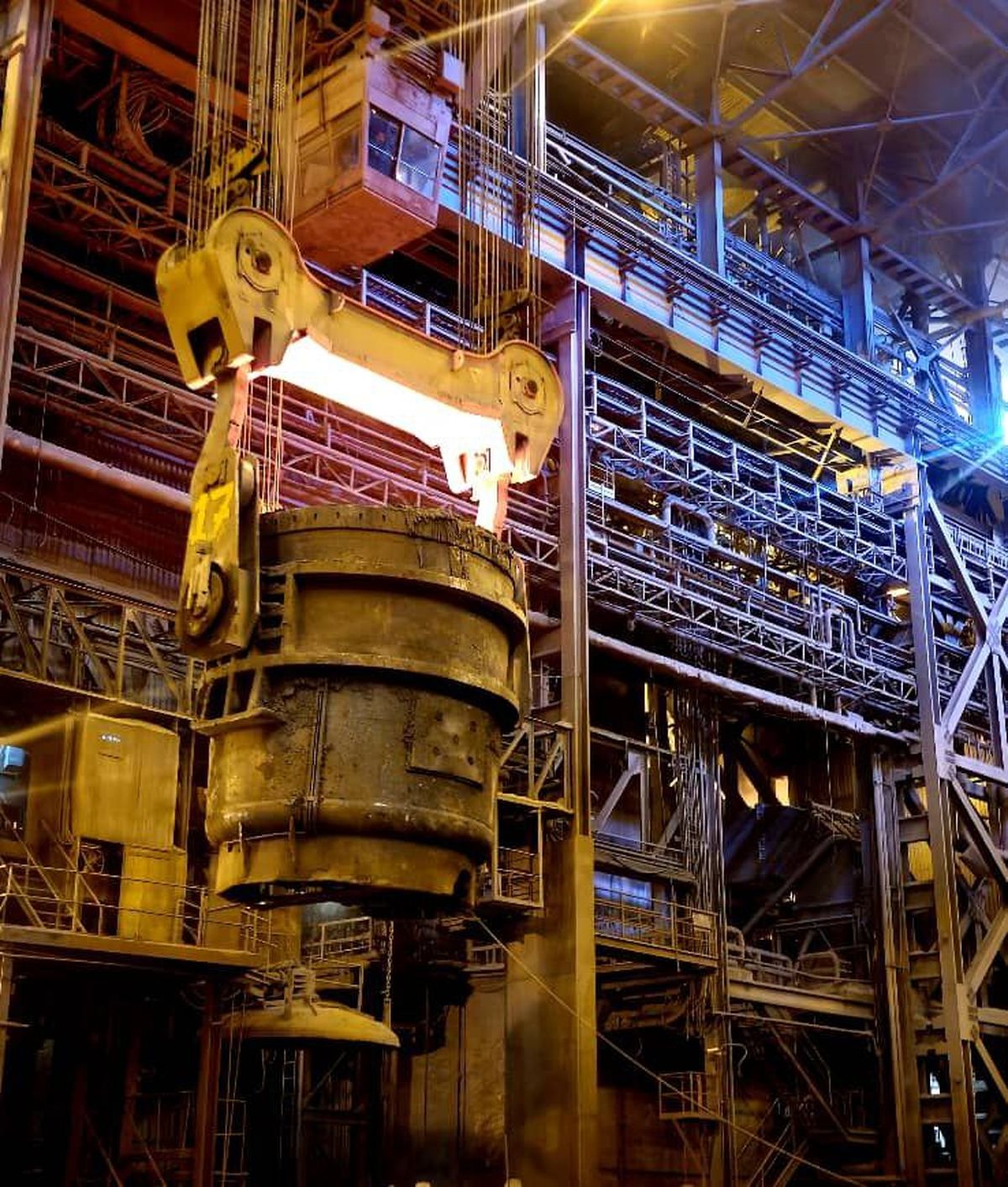  ۱۰۰ هزار میلیارد تومان خسارت به فولادسازان تنها در ۹ ماه؛ فاصله محدودیت‌های انرژی تابستان تا زمستان فقط یک هفته بود‌!