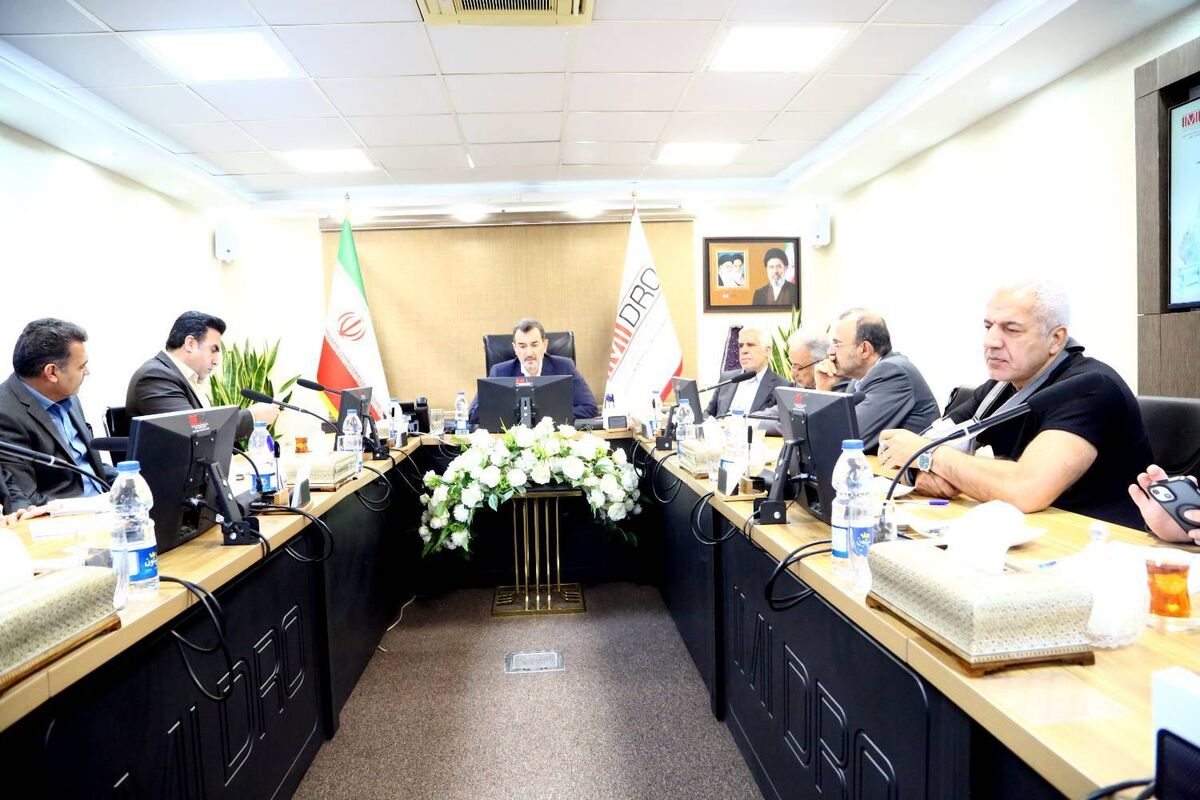 نشست شورای راهبردی توسعه صنعت گوهرسنگ؛سمیعی‌نژاد: سند توسعه صنعت گوهرسنگ با مشارکت ذینفعان بازنگری می‌شود

