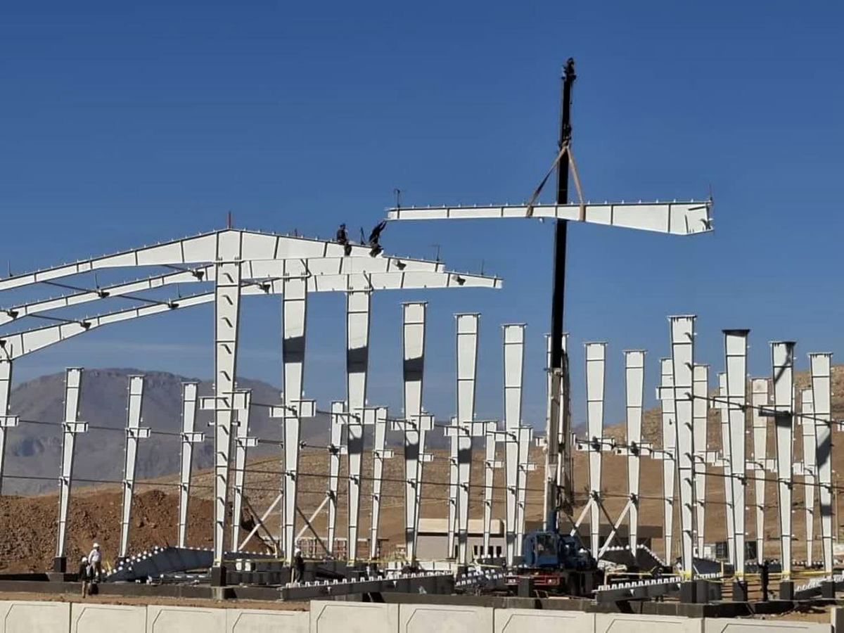 سازه های سالن اصلی کارخانه نوارنقاله الشتر برافراشته شد