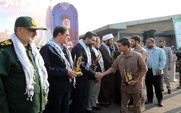 باید امروز با چشمان بیدار، اقدامات دشمن را رصد کنیم