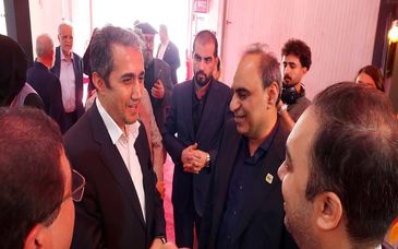 بازدید رئیس هیأت عامل ایمیدرو از غرفه فولاد اکسین خوزستان