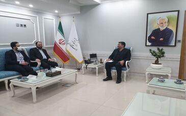 بررسی موانع تولید در شرکت آهن و فولاد ارفع در دیدار مهری نژاد با استاندار یزد