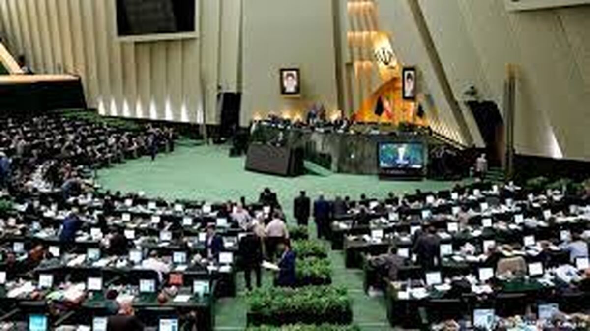 ضرورت اجرای قانون همسان سازی حقوق بازنشستگان برای تامین آرامش این قشر
