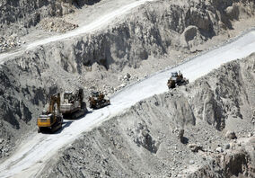 تولید اطلاعات پایه زمین‌شناسی برای کشف معادن با همکاری متخصصان روسی