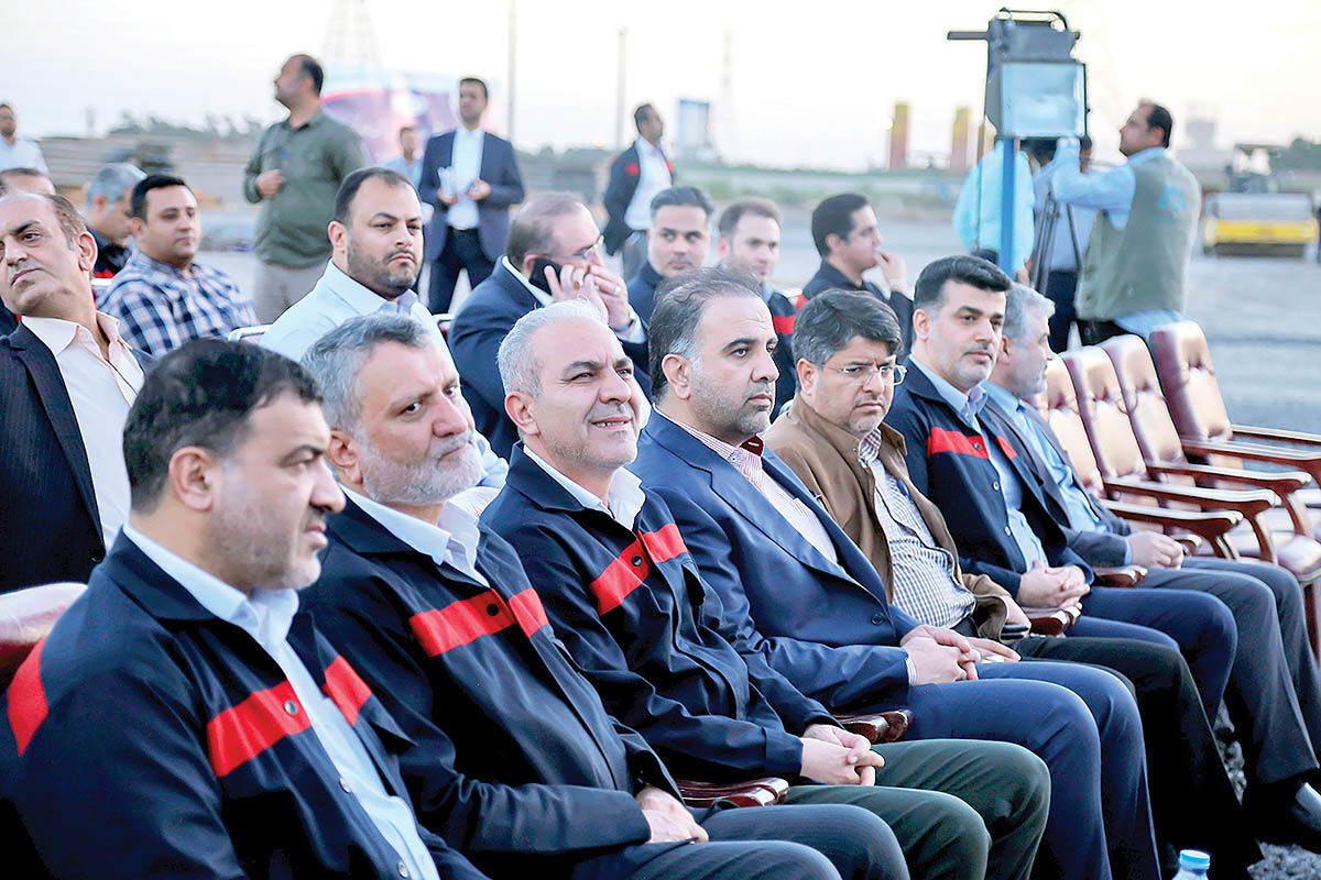 کلنگ‌زنی واحد احیای مستقیم فولاد اکسین
