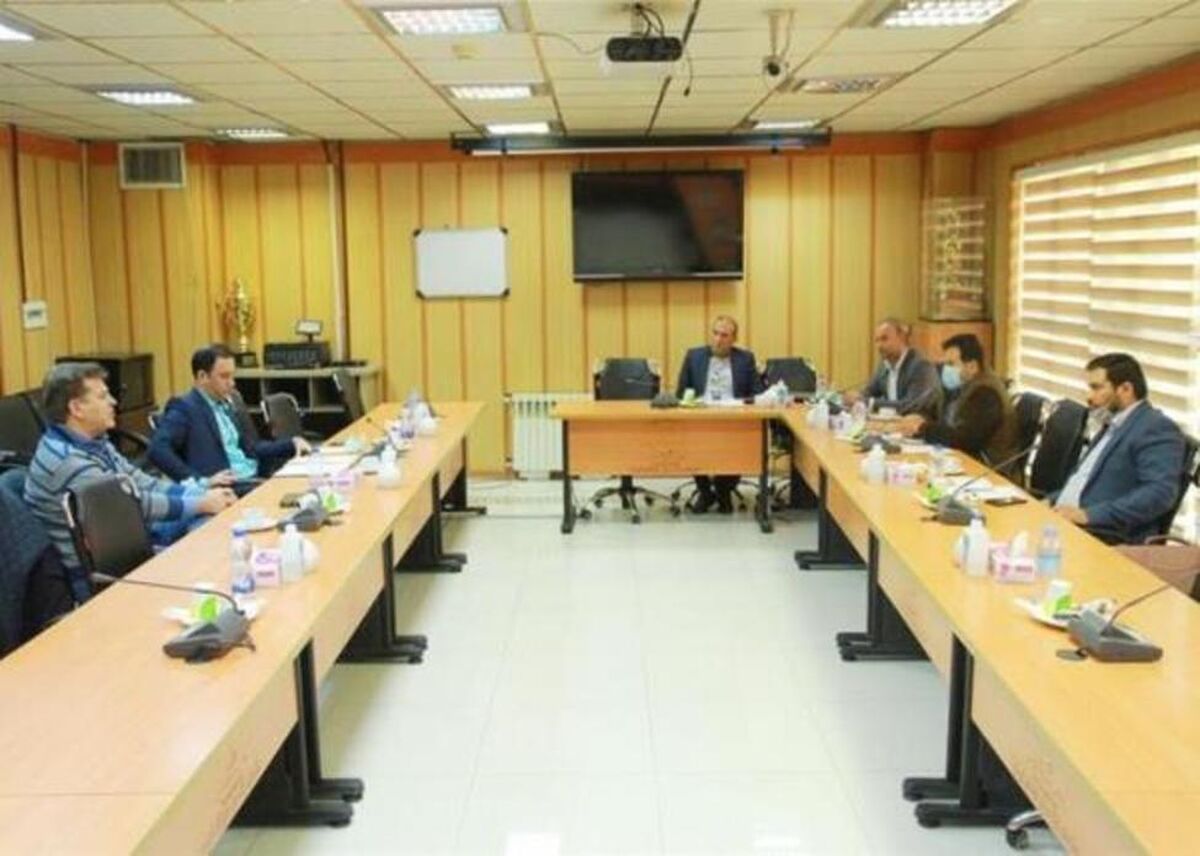 جلسه مدیران مالی ۴ باشگاه لیگ برتری با مدیران سازمان لیگ

